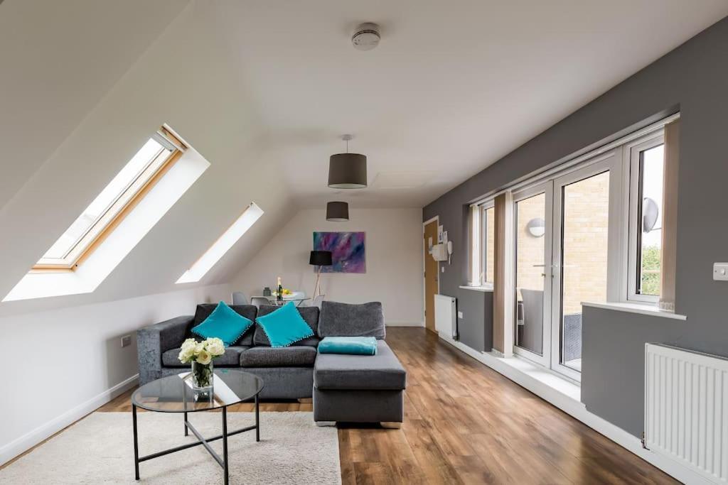 Tm - Rana Court 1 Bedroom Apartment With Balcony Oxford Exterior photo