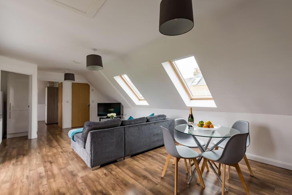 Tm - Rana Court 1 Bedroom Apartment With Balcony Oxford Exterior photo